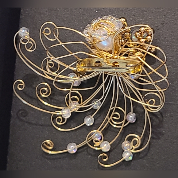 VINTAGE GOLD GLASS SEED BEADS & FAUX PEARL WIRE WORK GUARDIAN ANGEL HALO BROOCH - Picture 13 of 15